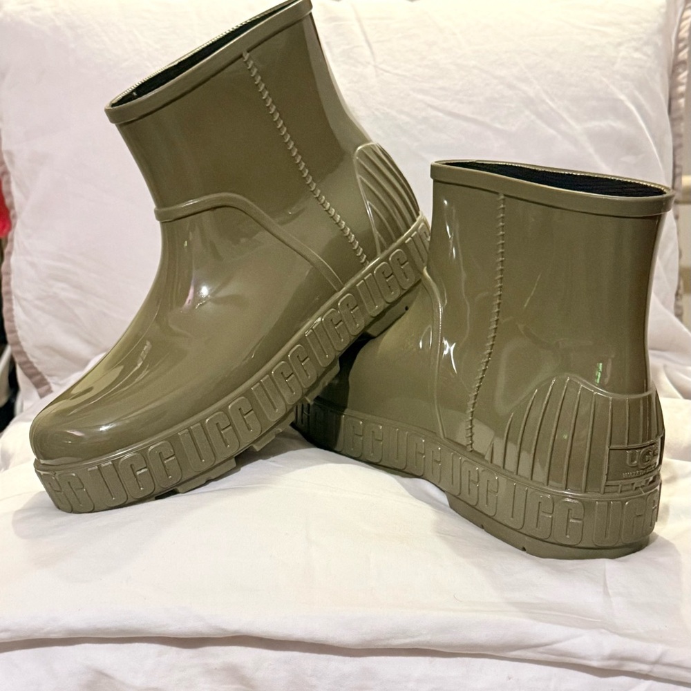 UGG Drizlita Rain Boot
